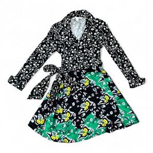 Diane Von Furstenberg Wrap Dress size 4